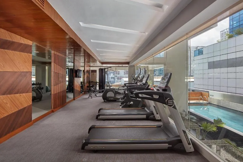 F1 Hotel Manila Taguig 4*,